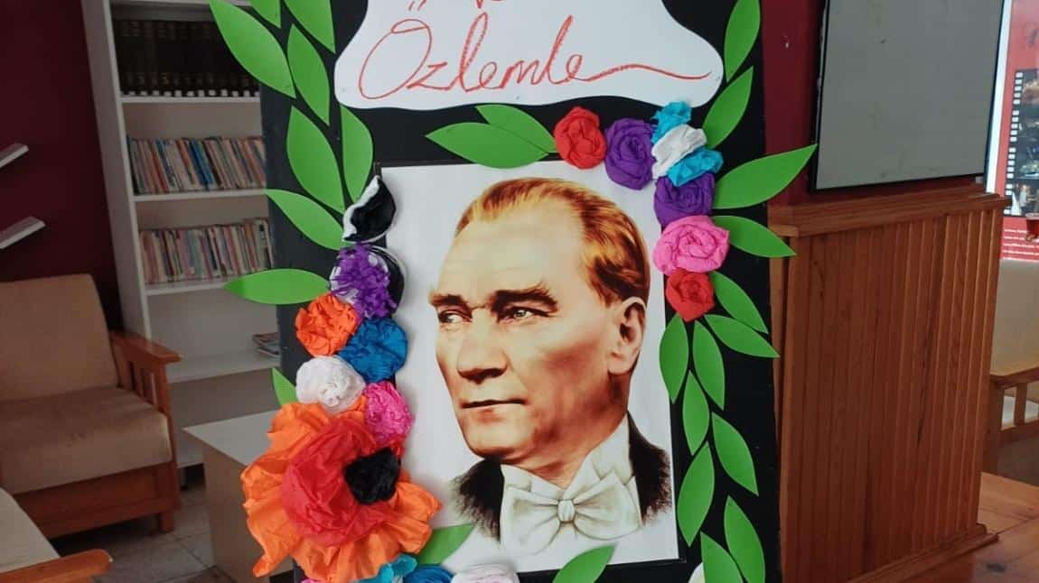 Atatürk'ü Saygıyla Andık